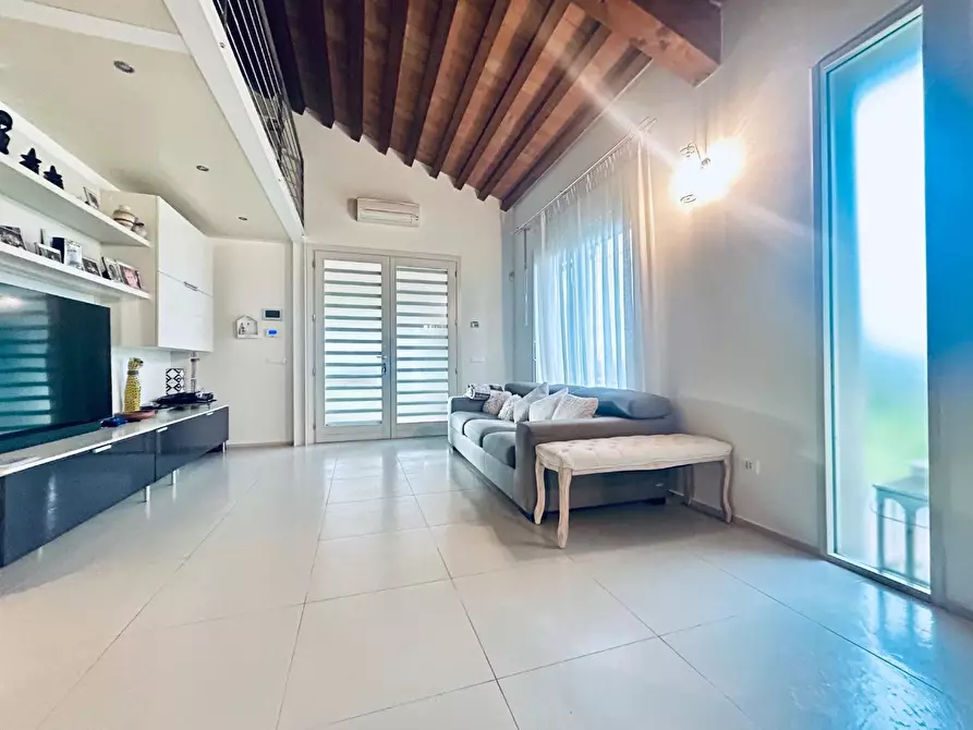 Immagine 6 di Villa in vendita  a San Miniato