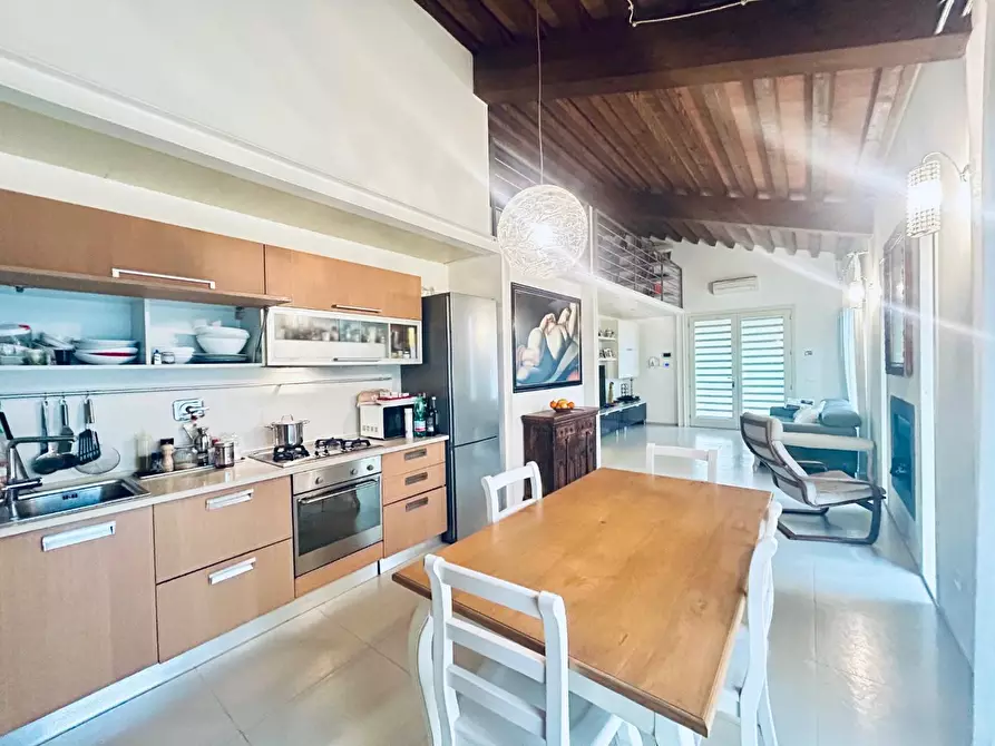 Immagine 4 di Villa in vendita  a San Miniato