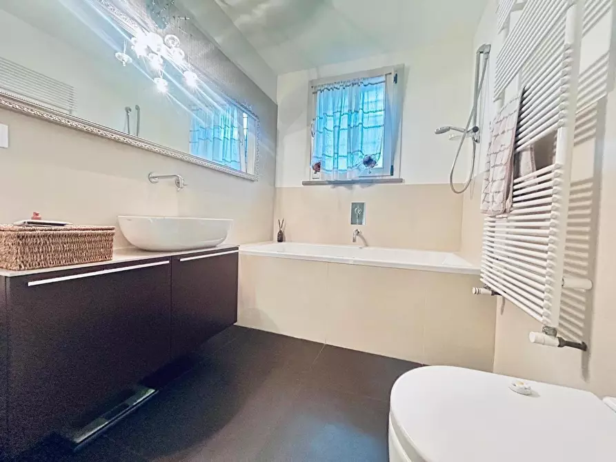 Immagine 23 di Villa in vendita  a San Miniato