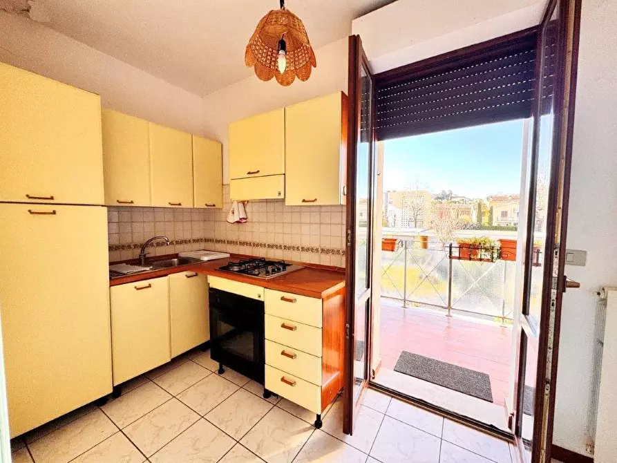 Immagine 12 di Appartamento in vendita  a Santa Maria A Monte