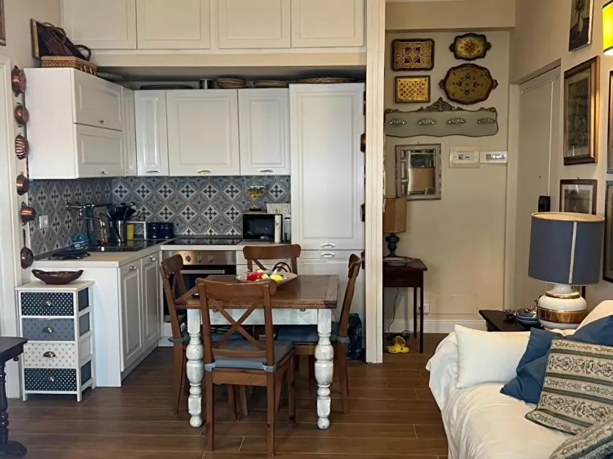 Immagine 6 di Appartamento in vendita  a Carrara