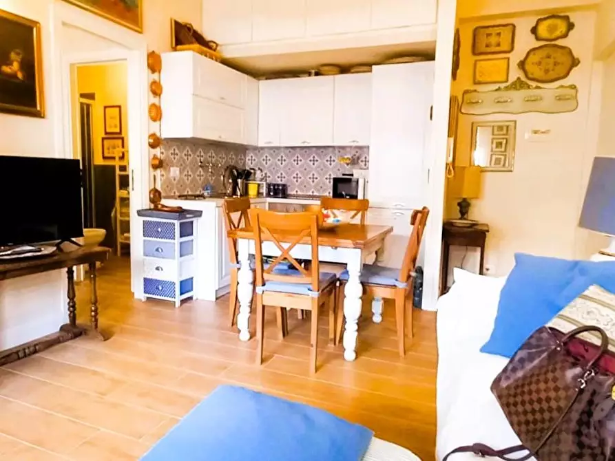 Immagine 23 di Appartamento in vendita  a Carrara