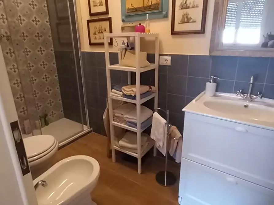 Immagine 92 di Appartamento in vendita  a Carrara