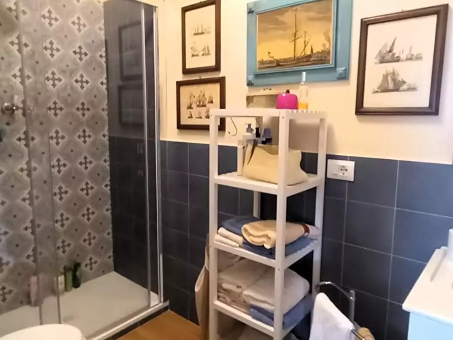 Immagine 98 di Appartamento in vendita  a Carrara