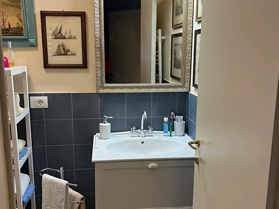 Immagine 52 di Appartamento in vendita  a Carrara