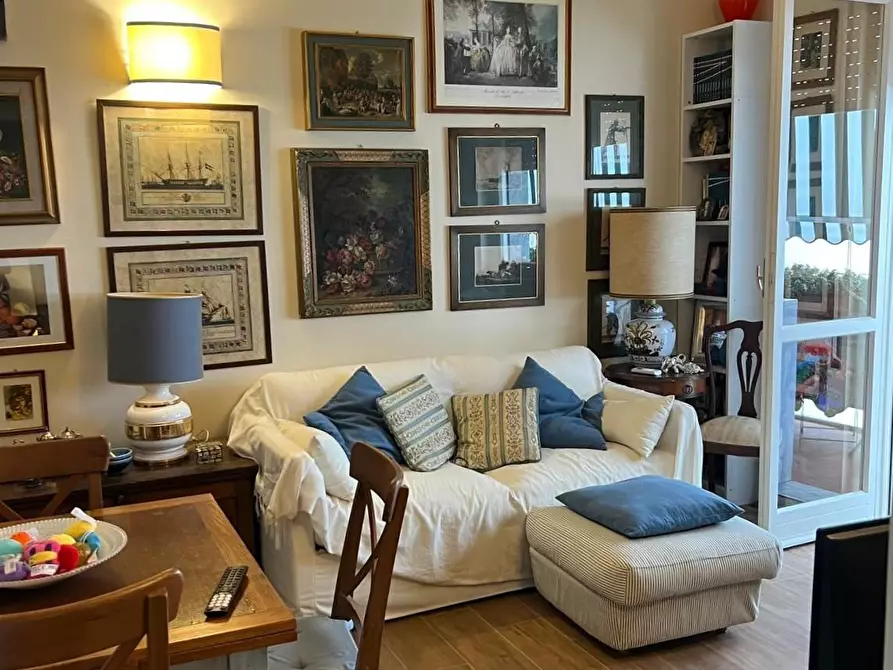 Immagine 59 di Appartamento in vendita  a Carrara