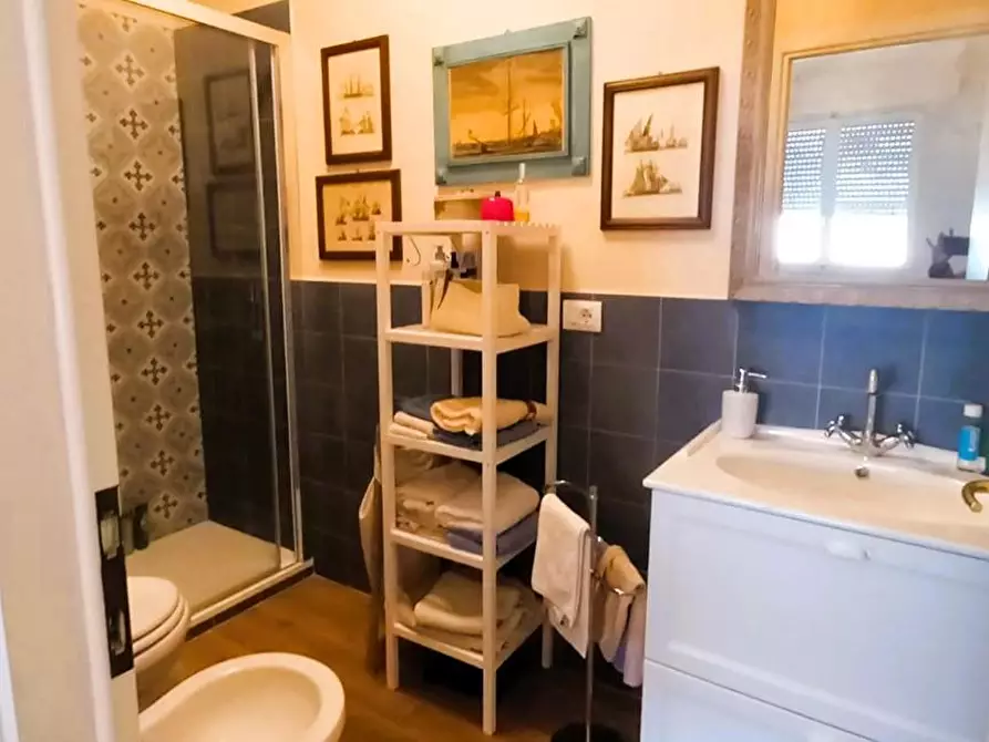 Immagine 73 di Appartamento in vendita  a Carrara