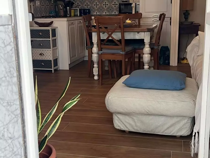 Immagine 13 di Appartamento in vendita  a Carrara