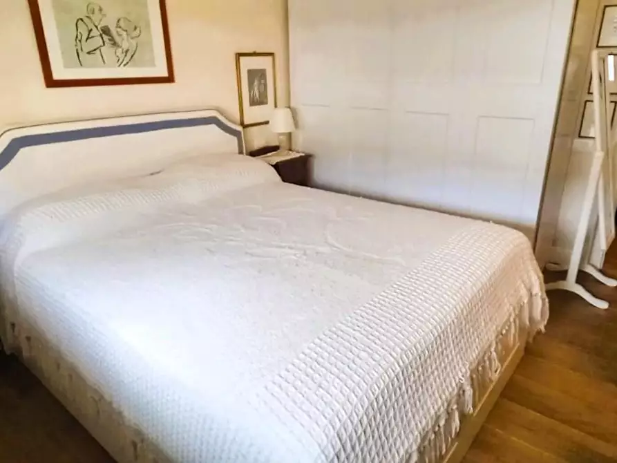 Immagine 47 di Appartamento in vendita  a Carrara