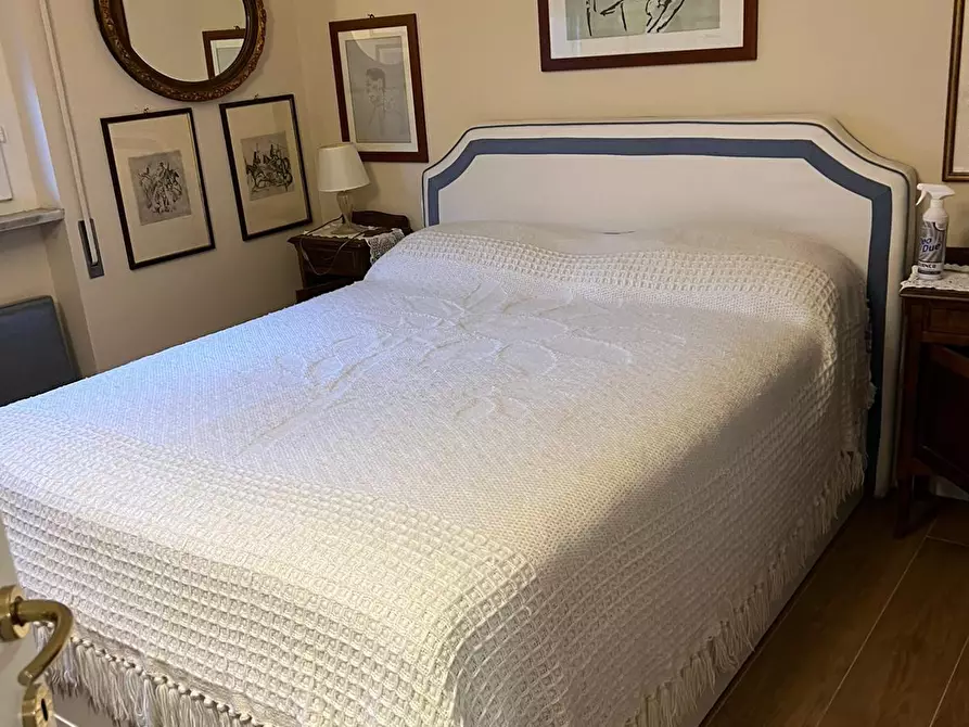 Immagine 86 di Appartamento in vendita  a Carrara