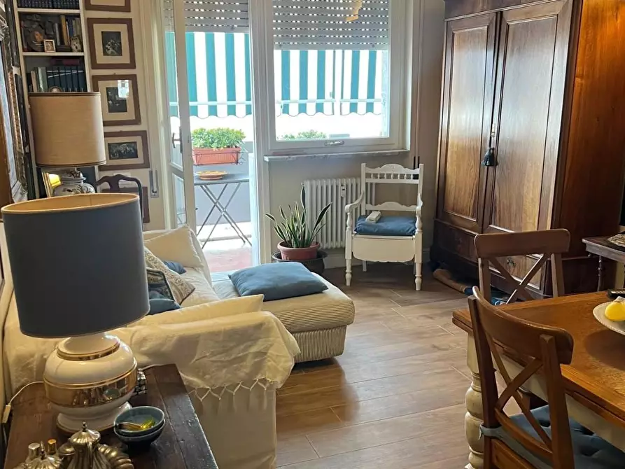 Immagine 1 di Appartamento in vendita  a Carrara