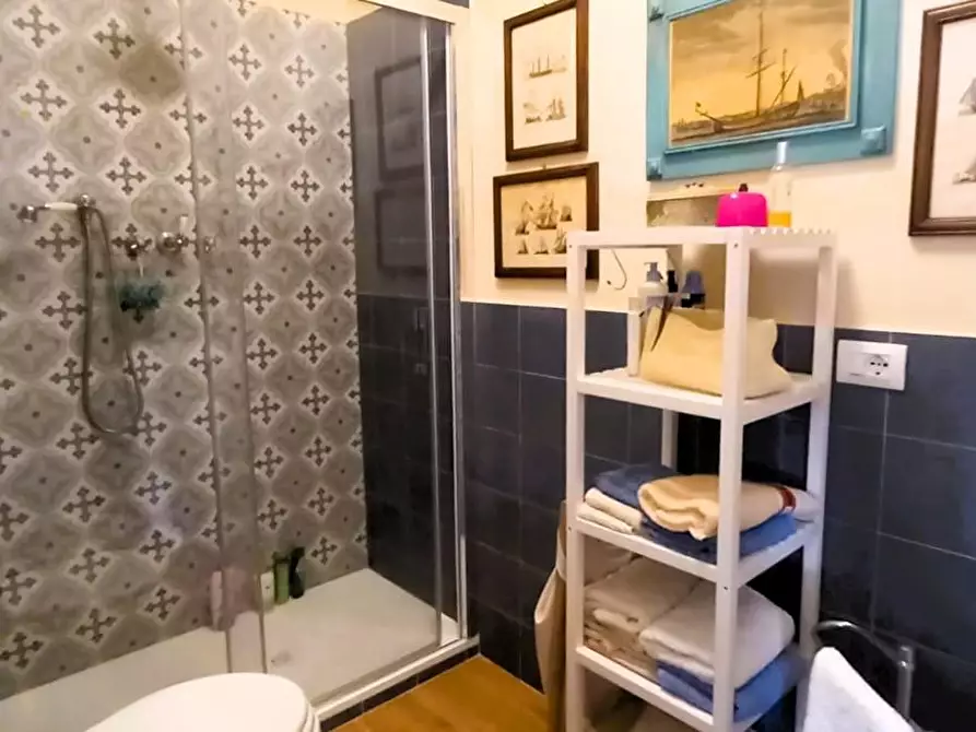 Immagine 50 di Appartamento in vendita  a Carrara