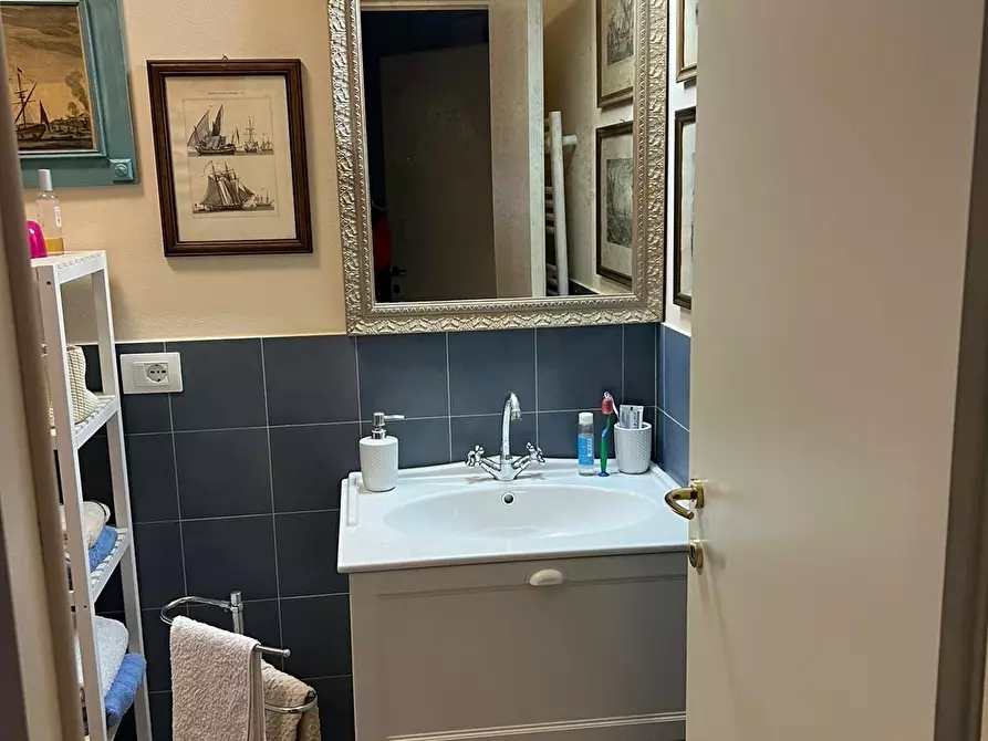 Immagine 100 di Appartamento in vendita  a Carrara