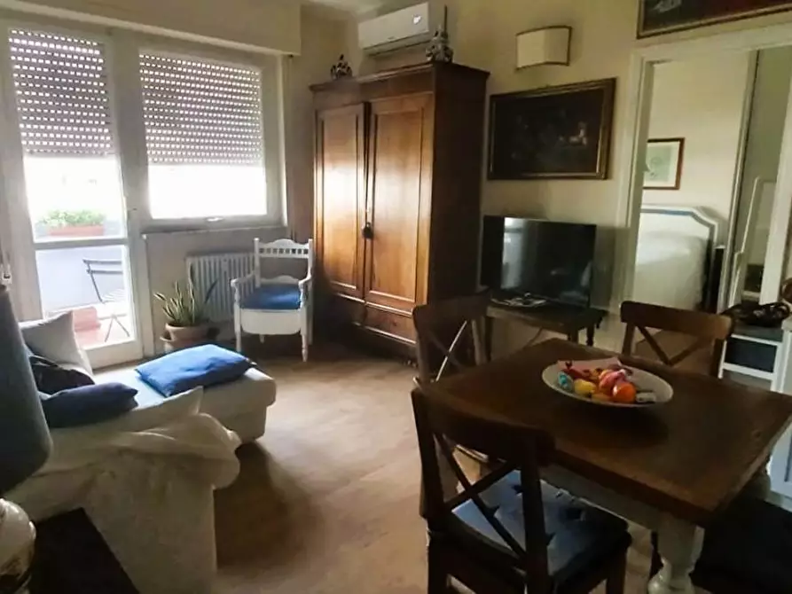 Immagine 77 di Appartamento in vendita  a Carrara