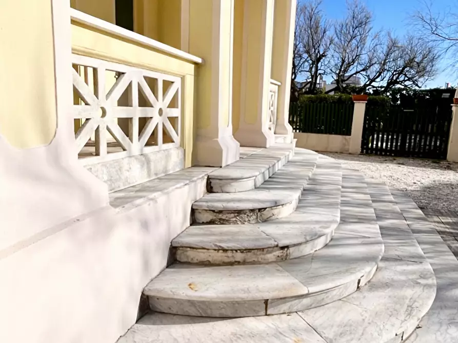 Immagine 42 di Appartamento in vendita  a Pisa