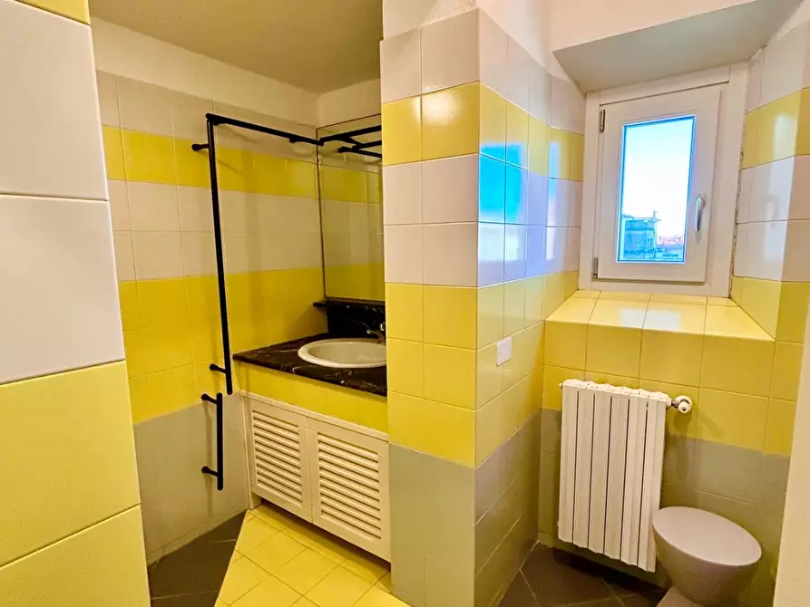 Immagine 34 di Appartamento in vendita  a Pisa