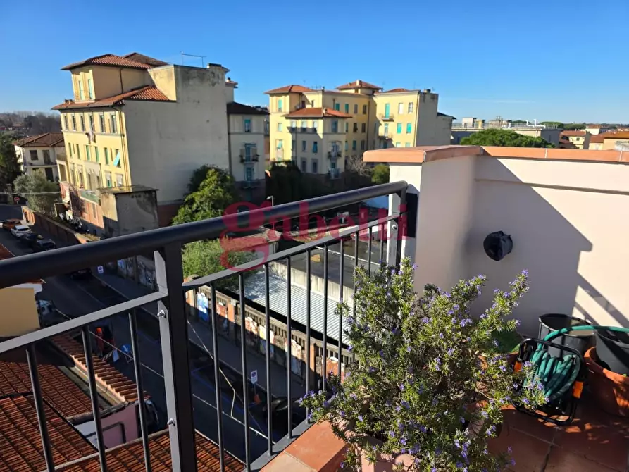 Immagine 26 di Mansarda in vendita  a Pisa