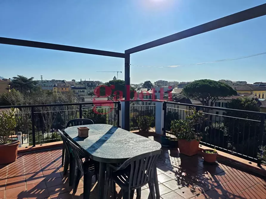 Immagine 25 di Mansarda in vendita  a Pisa