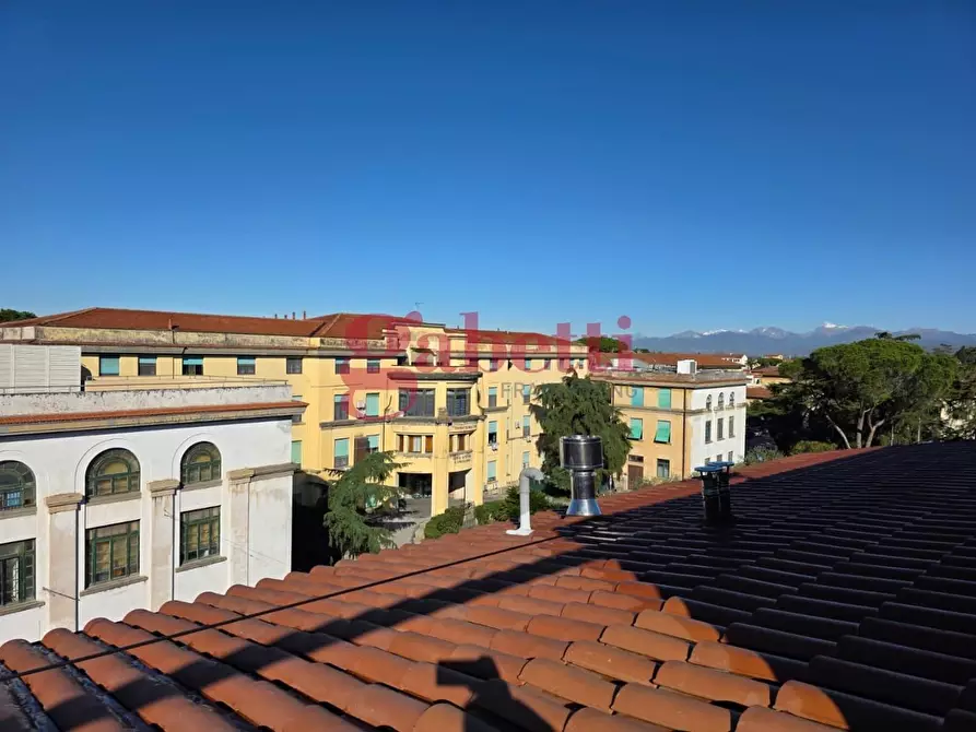 Immagine 11 di Mansarda in vendita  a Pisa