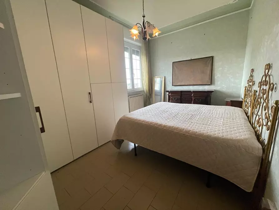 Immagine 9 di Appartamento in vendita  a Carrara