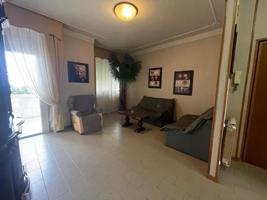 Immagine 7 di Appartamento in vendita  a Carrara