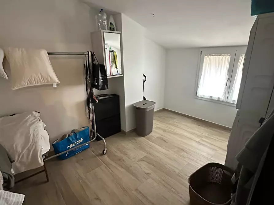 Immagine 12 di Mansarda in affitto  a Capraia E Limite