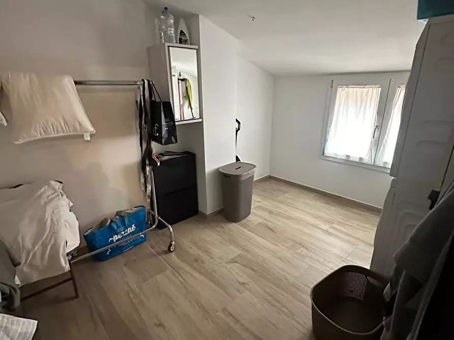 Immagine 9 di Mansarda in affitto  a Capraia E Limite