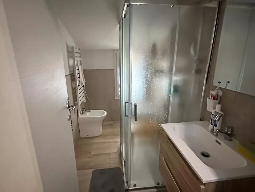 Immagine 13 di Mansarda in affitto  a Capraia E Limite