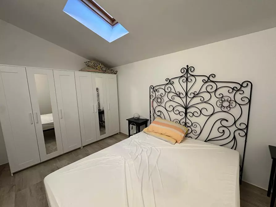 Immagine 2 di Mansarda in affitto  a Capraia E Limite