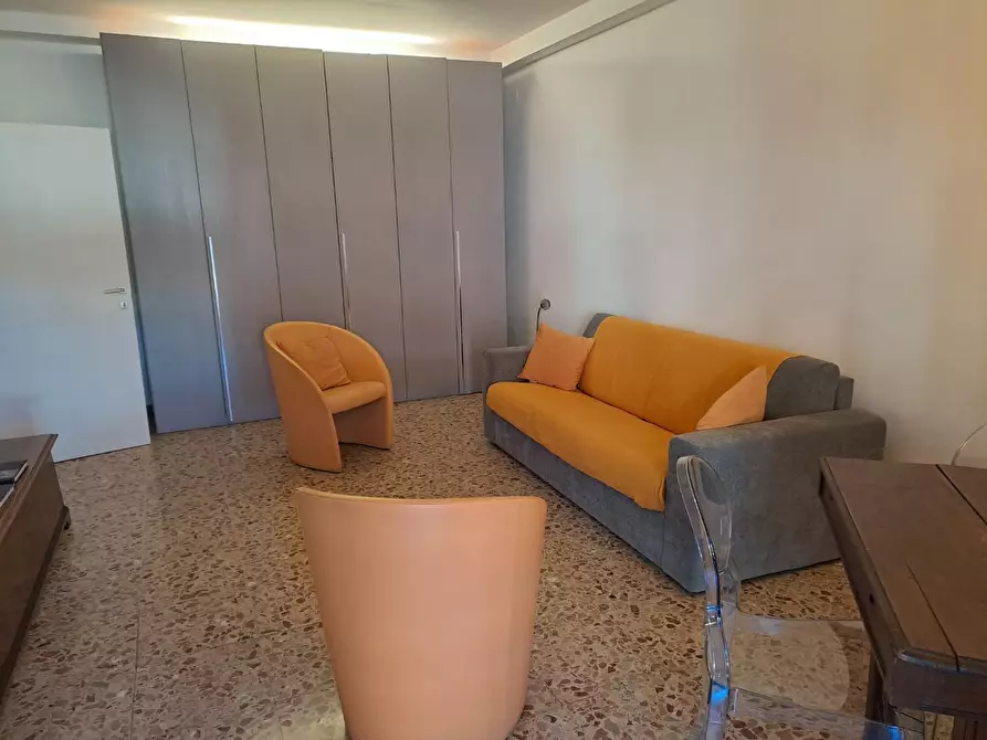 Immagine 12 di Appartamento in affitto  a Pisa