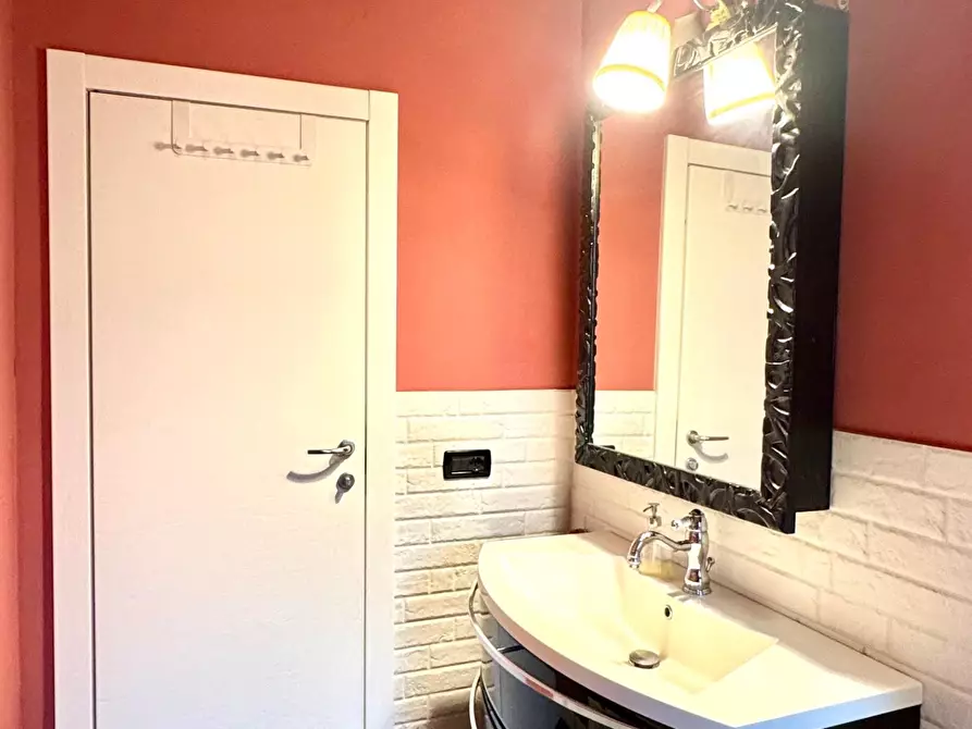 Immagine 25 di Appartamento in vendita  a Empoli