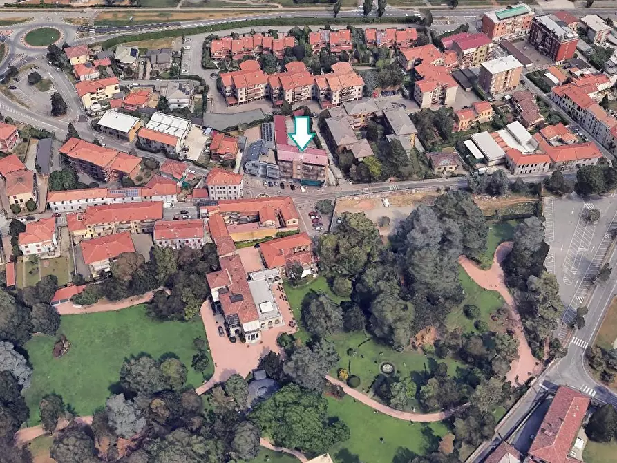 Immagine 2 di Negozio in vendita  a Lesmo