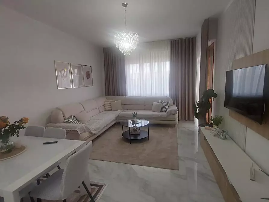 Immagine 2 di Appartamento in vendita  a Pontedera