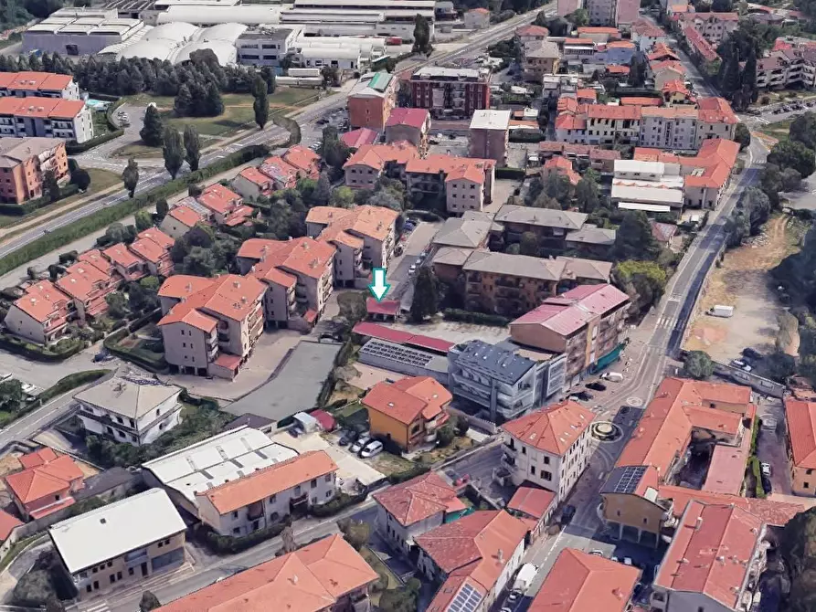 Immagine 1 di Garage in vendita  a Lesmo