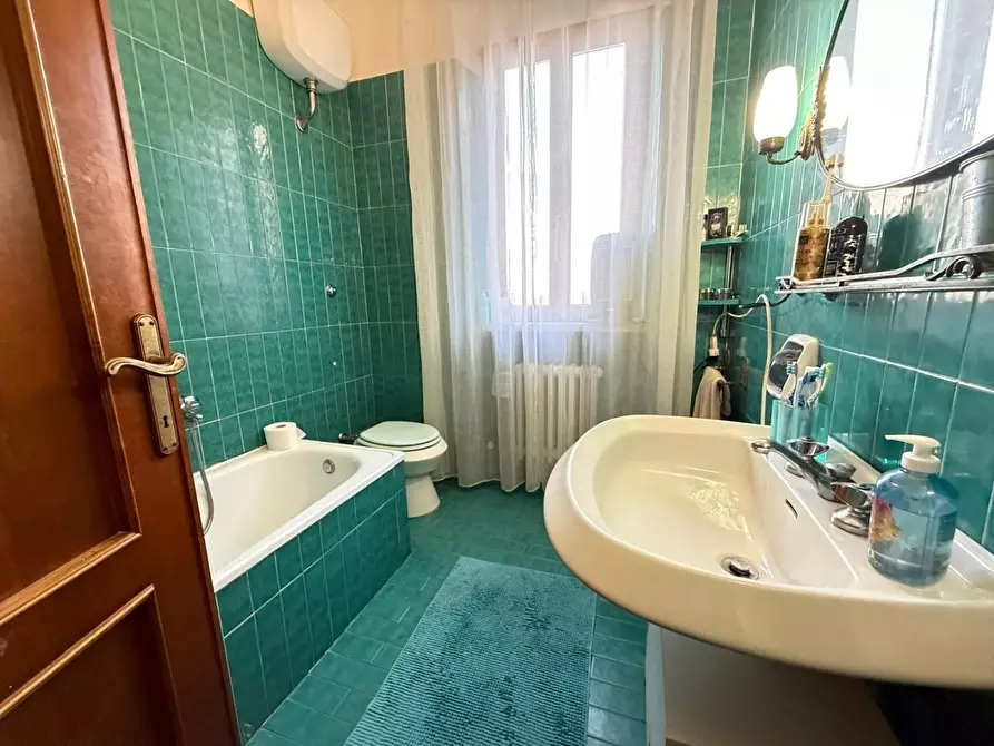 Immagine 21 di Villa in vendita  a Collesalvetti