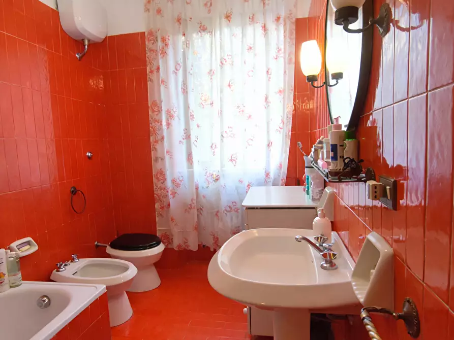 Immagine 26 di Villa in vendita  a Collesalvetti