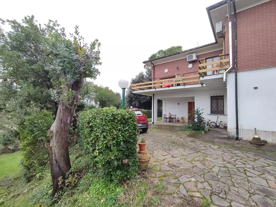 Immagine 57 di Villa in vendita  a Collesalvetti
