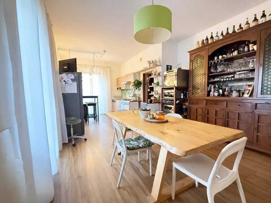 Immagine 15 di Villa in vendita  a Collesalvetti