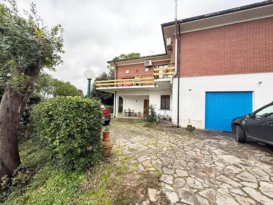 Immagine 55 di Villa in vendita  a Collesalvetti