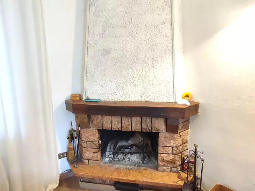 Immagine 12 di Villa in vendita  a Collesalvetti