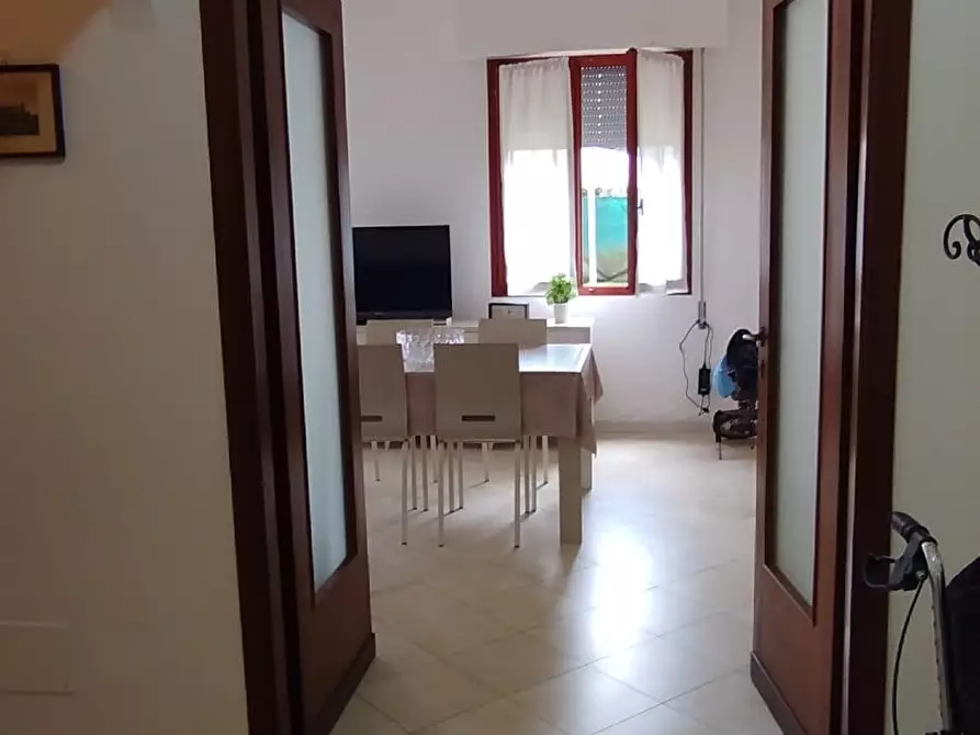 Immagine 17 di Appartamento in vendita  a Viareggio