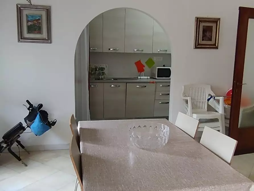 Immagine 2 di Appartamento in vendita  a Viareggio