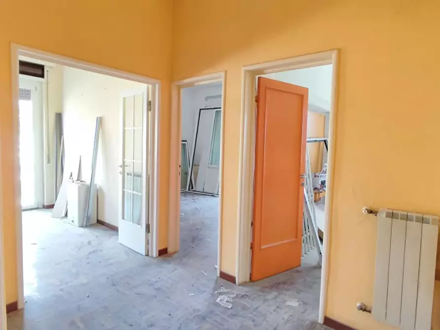 Immagine 4 di Appartamento in vendita  a Viareggio