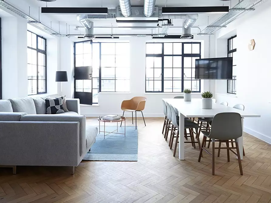 Immagine 11 di Appartamento in vendita  a Viareggio