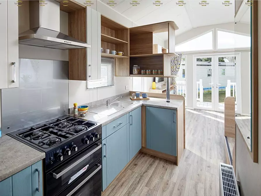 Immagine 14 di Appartamento in vendita  a Viareggio