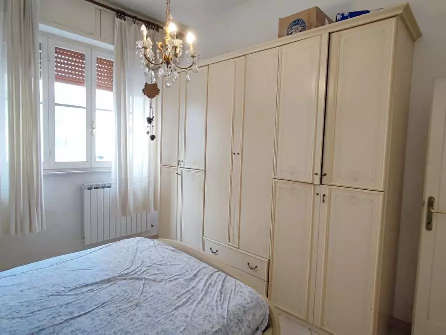 Immagine 7 di Villa in vendita  a Viareggio