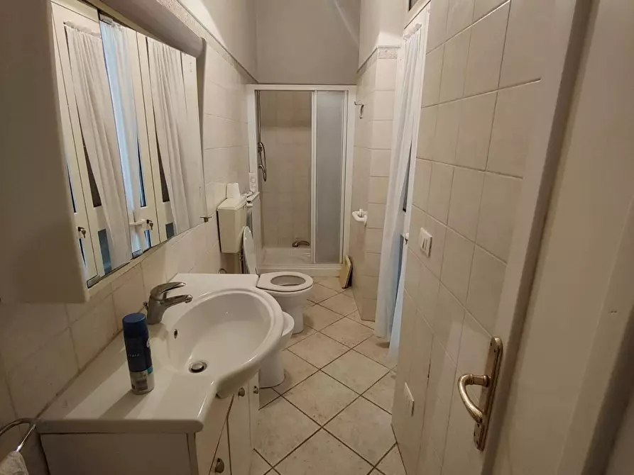 Immagine 27 di Villa in vendita  a Viareggio