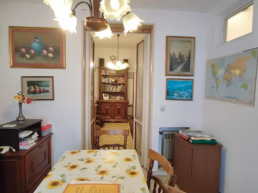 Immagine 6 di Villa in vendita  a Viareggio