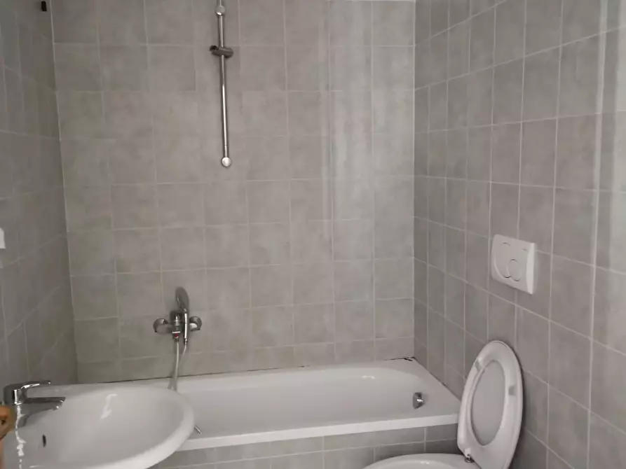 Immagine 17 di Appartamento in vendita  a Colle Di Val D'elsa