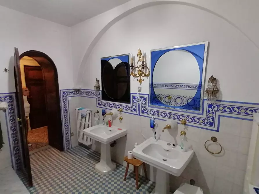 Immagine 18 di Appartamento in vendita  a Carrara